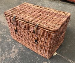 A very large wicker hamper, 93x58x55cmH