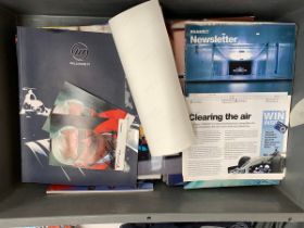 A mixed lot of F1 magazines and photographs to include two Autocourse annuals 2006-07 and 2007-08;