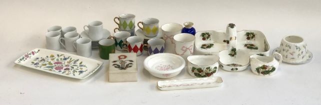 A quantity of ceramics to include Pillivuyt, Hammersley; pietra dura trinket box; Royal Worcester