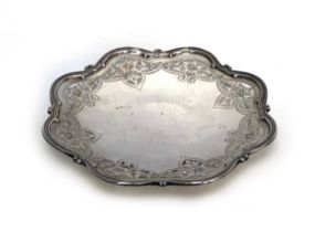 A pierced sterling silver bonbon dish retailed by Shreve Crump & Low Co., 20.5cm wide, 9.1ozt