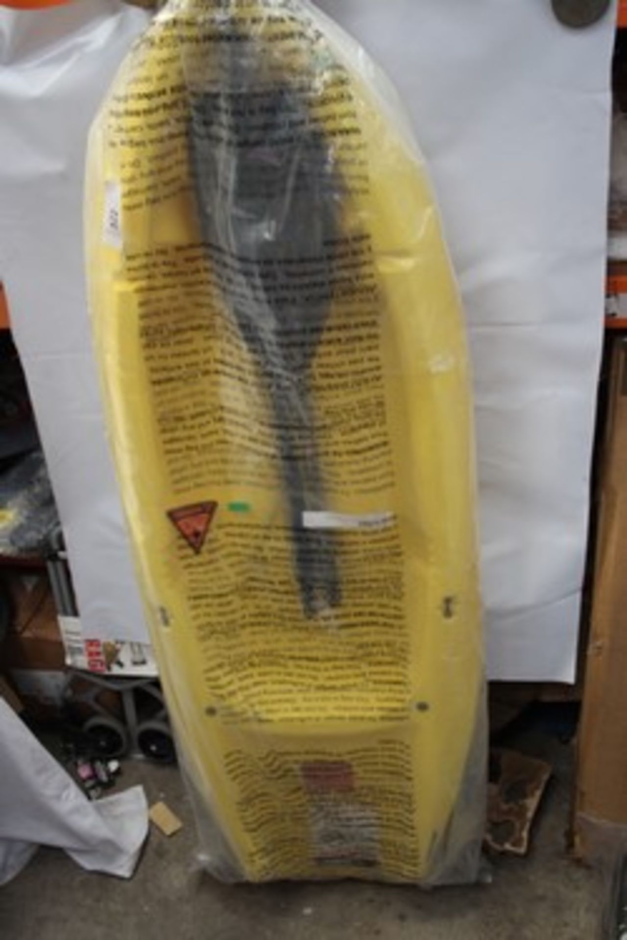 1 x lifetime Wave 60 yellow paddle kayak - new in pack (ES15A)
