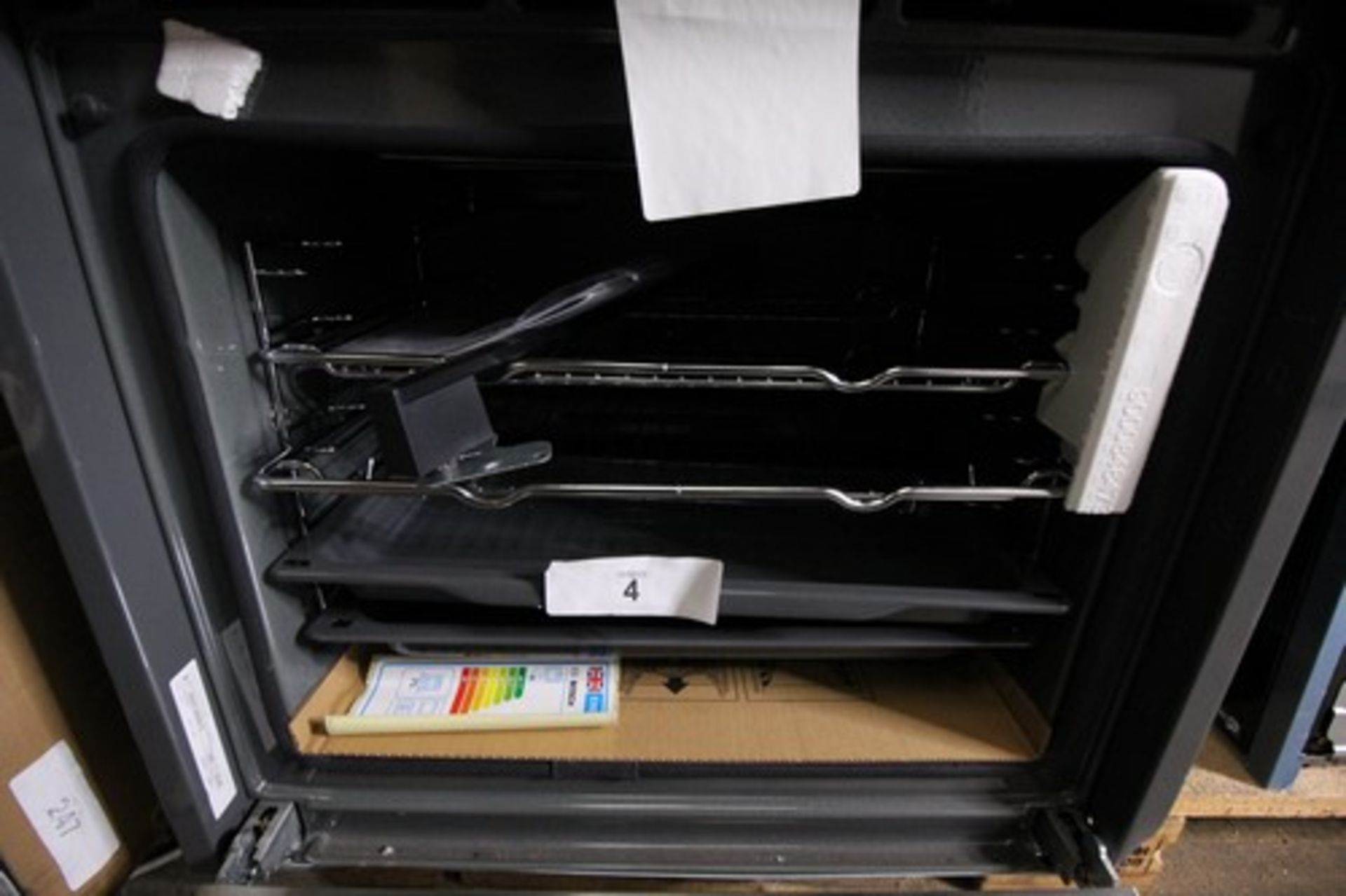 1 x Bosch built in oven, model HBS573BB0B, with 2 shelves, 1 tray and broken glass door, no power - Image 2 of 4