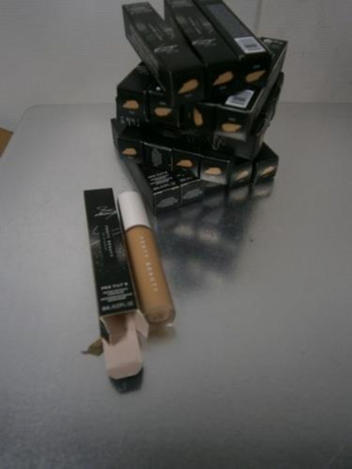 20 x 8ml boxes of Fenty Beauty concealer, shade 255 - New in box (C13C)