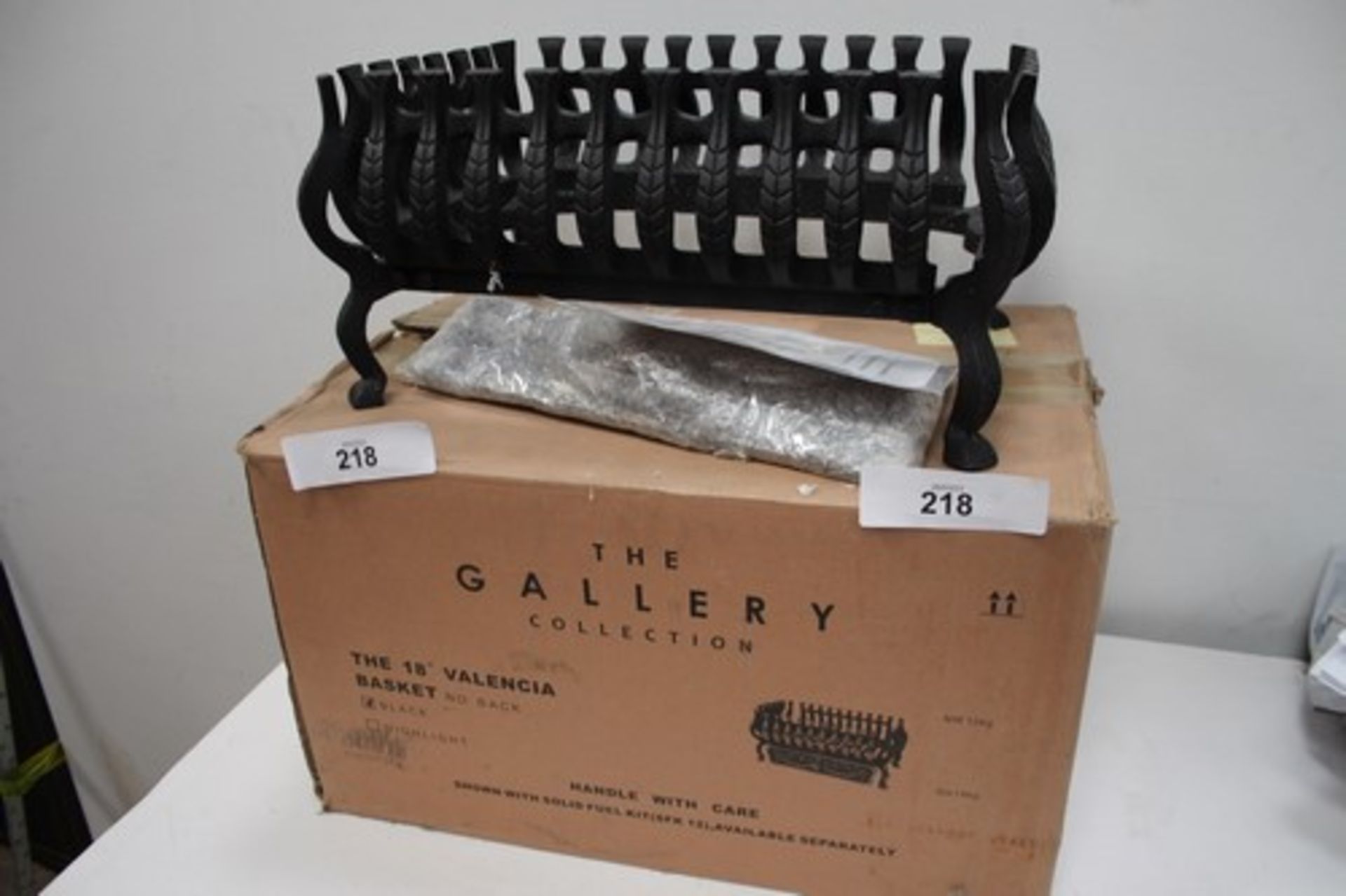 1 x Gallery collection 18" Valencia basket fire grate in black. (RRP £290) - New in box (ES5)