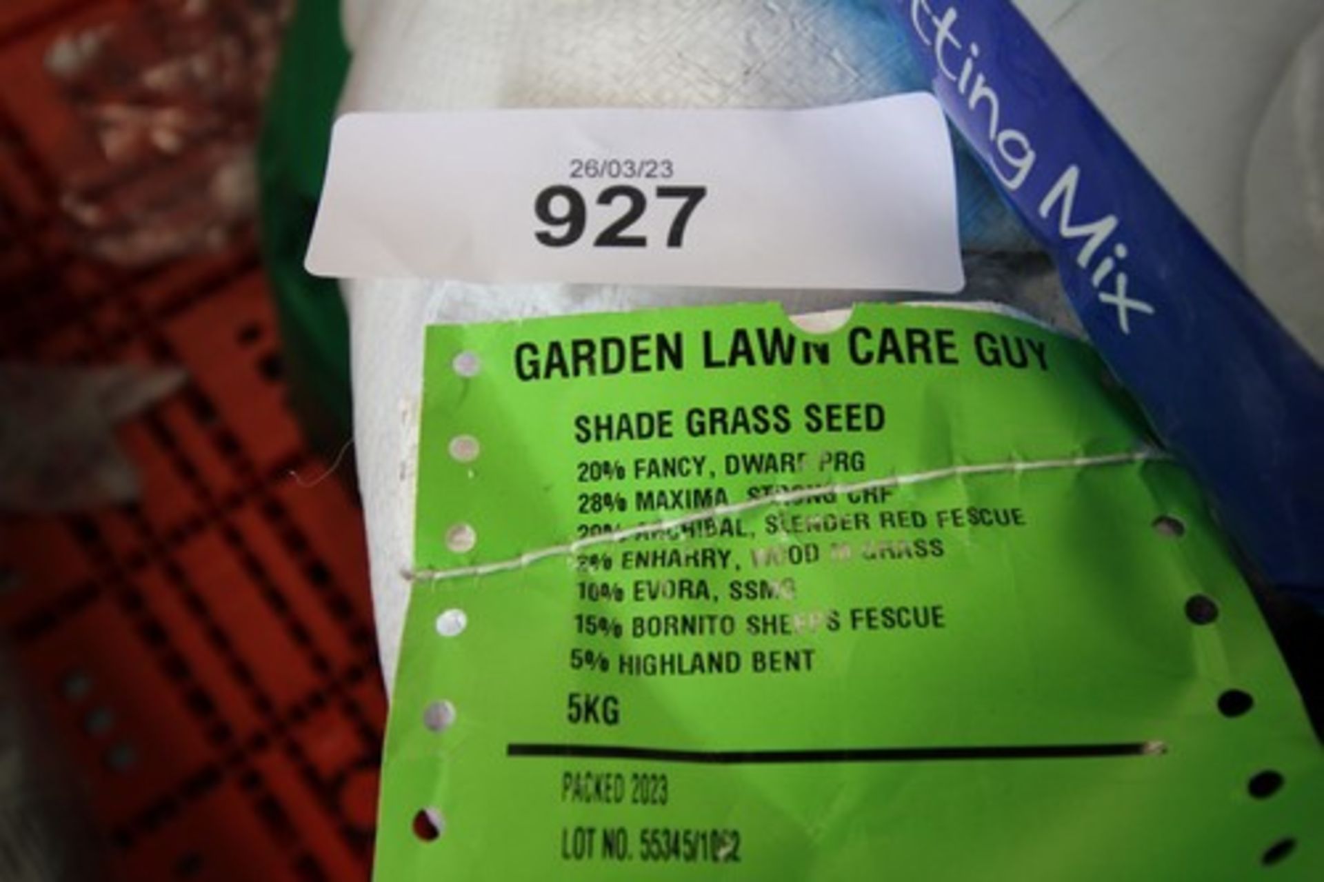 1 x 20kg sack of Amenity GF22 multipurpose seed, 1 x 5kg sack of Garden Lawn Care shade grass seed a - Image 2 of 3