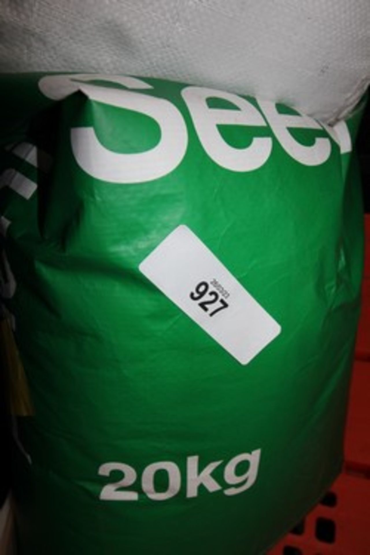 1 x 20kg sack of Amenity GF22 multipurpose seed, 1 x 5kg sack of Garden Lawn Care shade grass seed a - Image 3 of 3