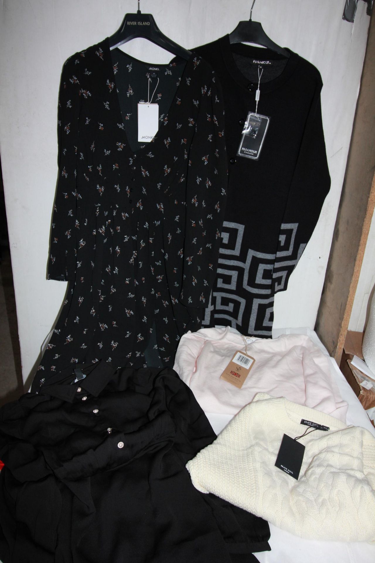 A good selection of ladies fashion clothing including brands Celtic & Co, Monkl and Brave soul,