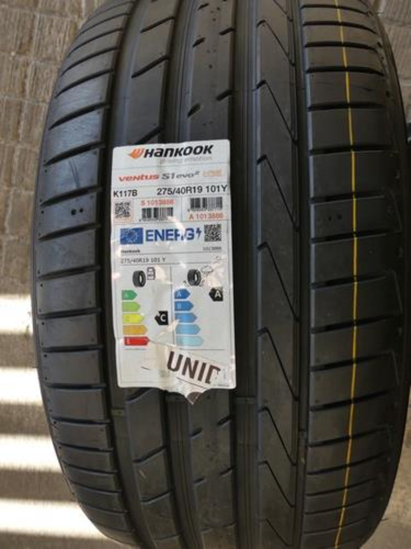 1 x Hankook Ventus S1 Evo tyre, size 275/40R19 101Y New (pallet 1)