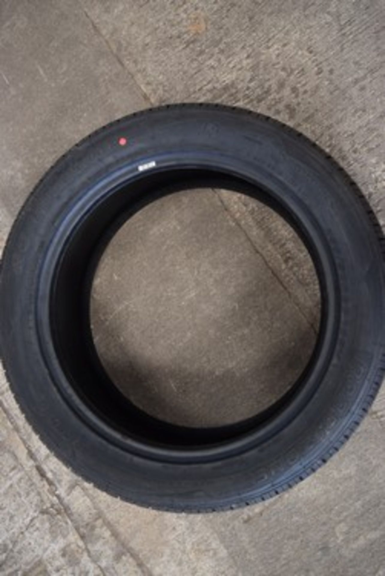 1 x Roadstone Roadian tyre, size 255/50R20 109V - New with label (pallet 1) - Image 2 of 2