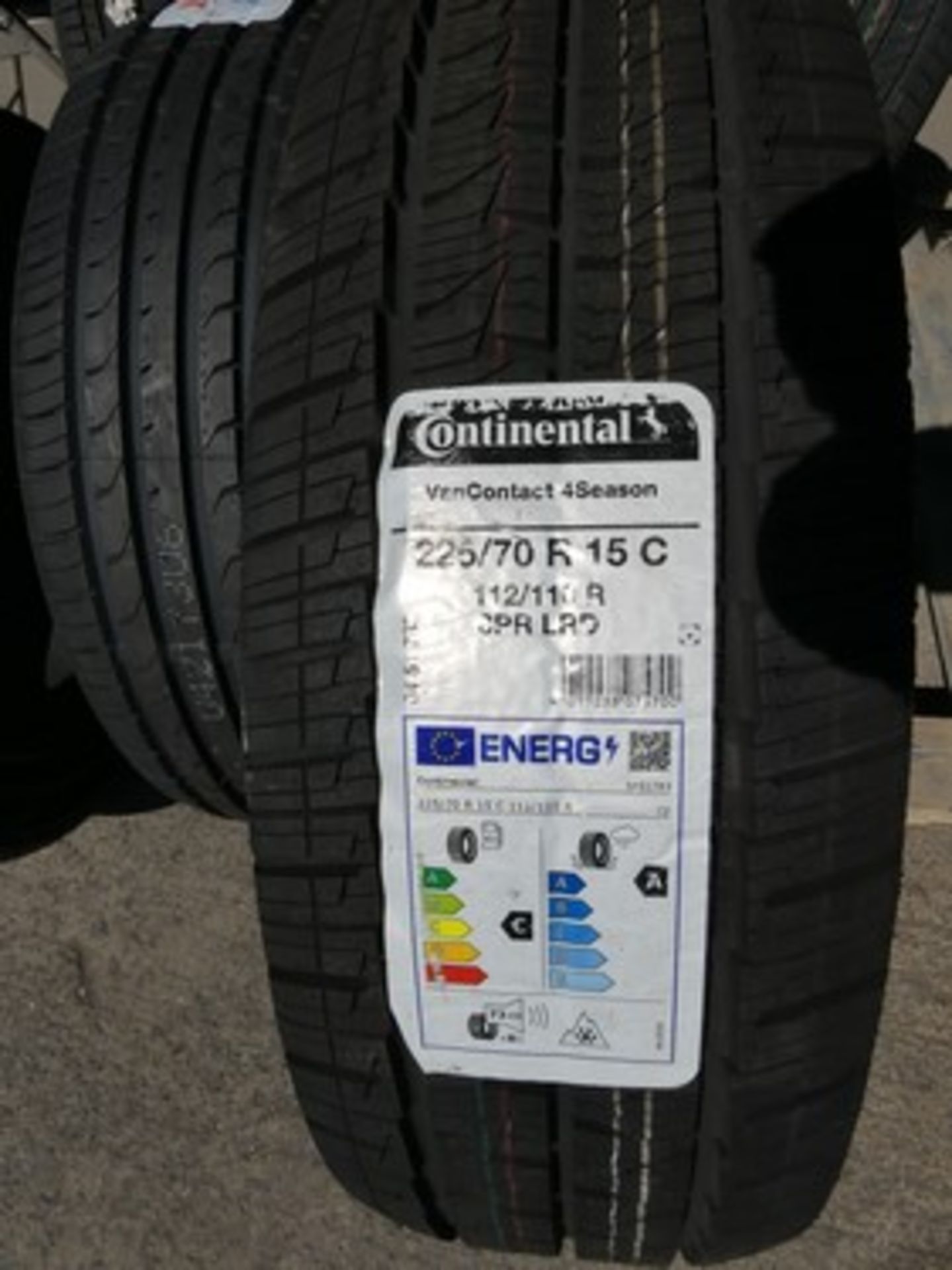 1 x Continental Van Contact All Season tyre, size 225/70R15 - New with label (pallet 5)