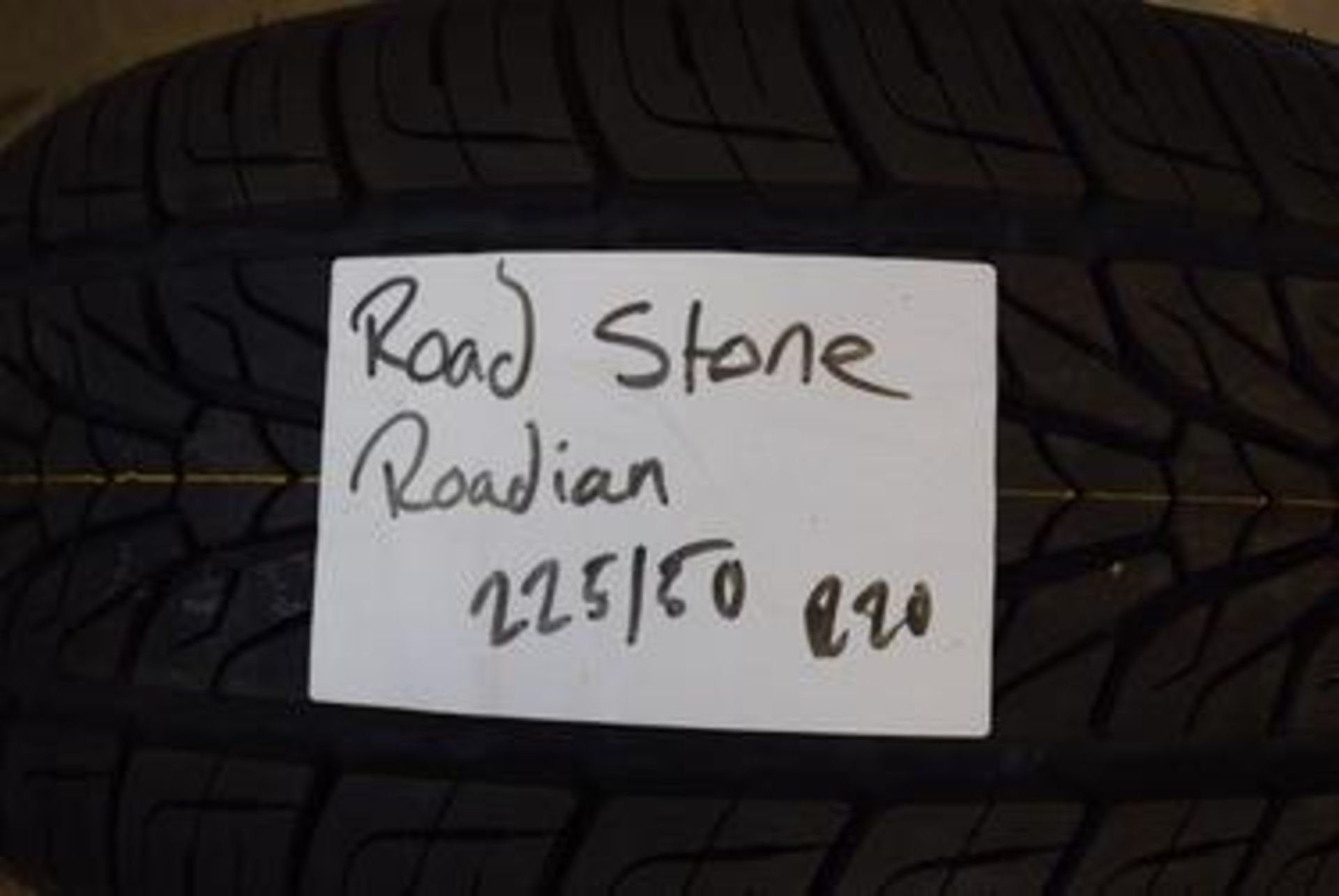 1 x Roadstone Roadian tyre, size 255/50R20 109V - New with label (pallet 1)