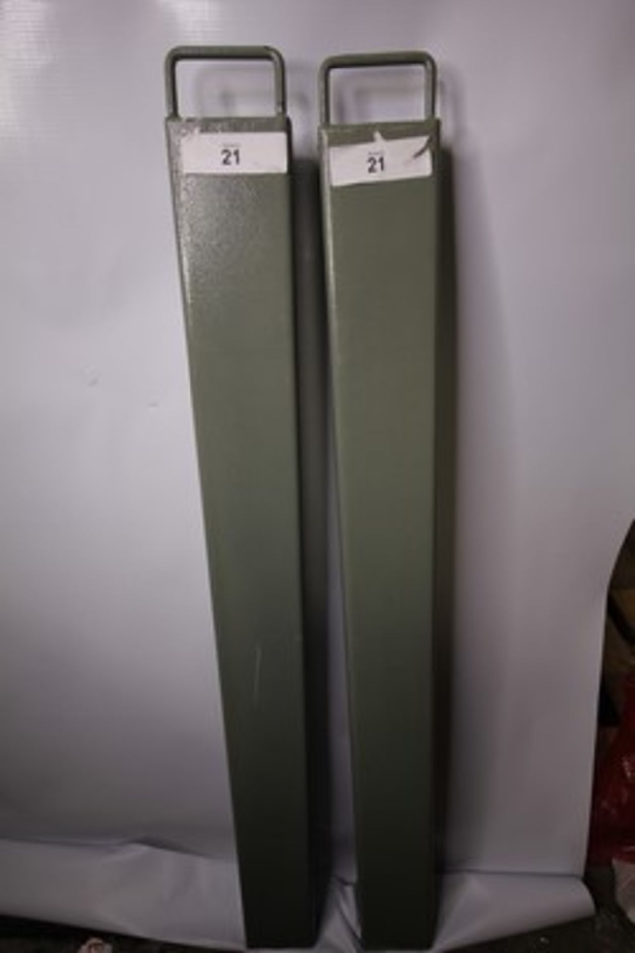 1 x pair of industrial beam scales, approximate size 1m x 12cm x 5cm , no display - New (SWC1)