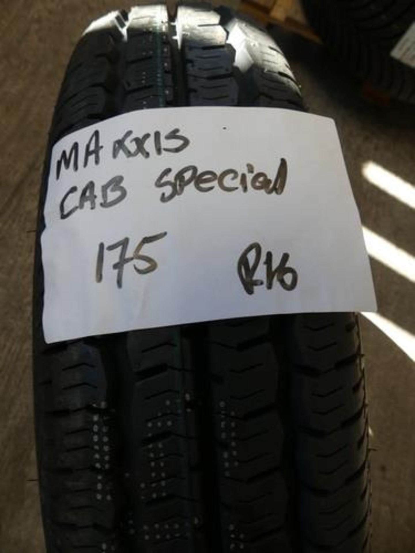 1 x Maxxis DN851N tyre, size 175/R16C Cab Light - New with label (pallet 4)