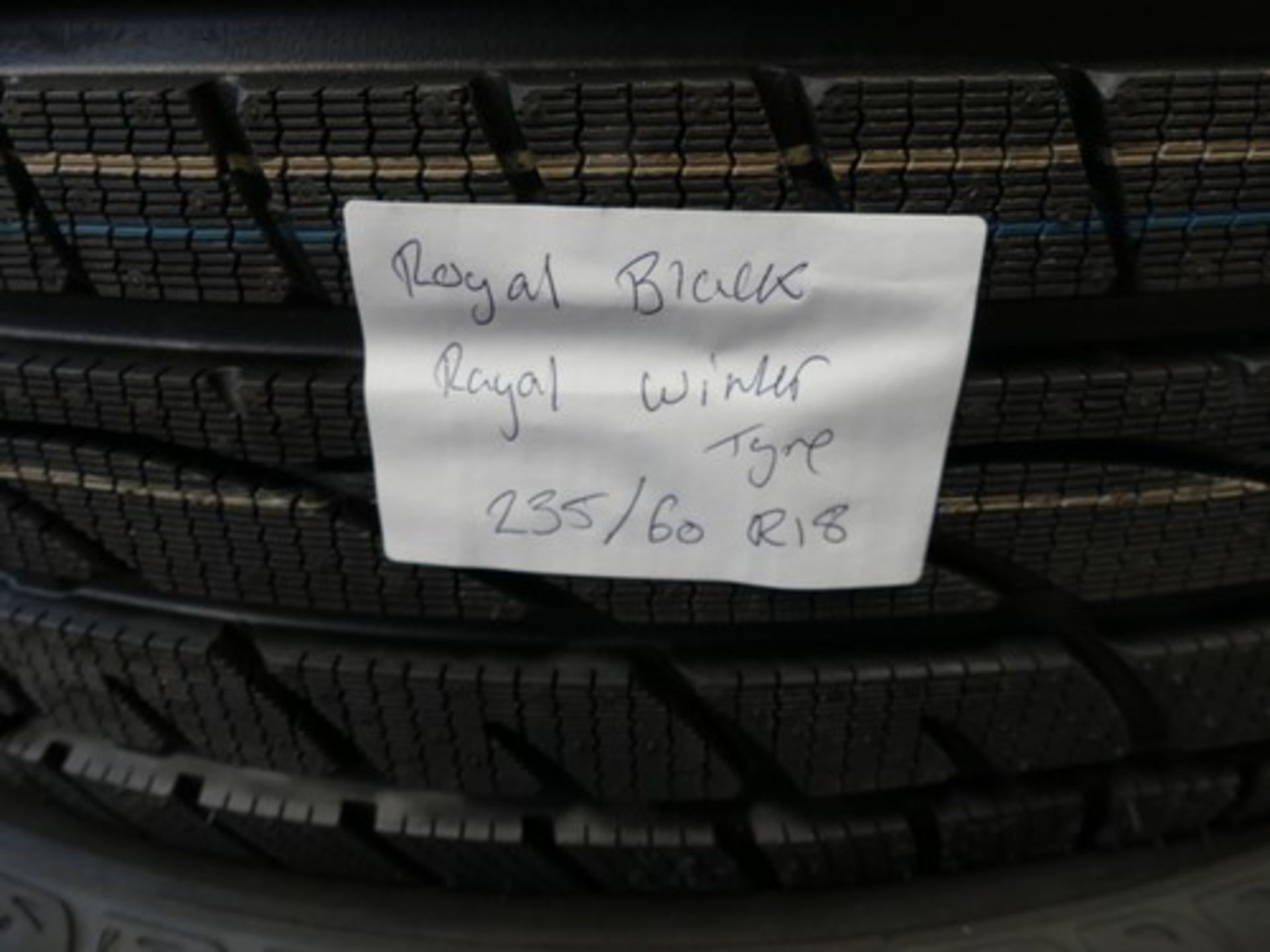 1 x Royal Black Royal winter tyre, size 235/60R18 - New (pallet 2)