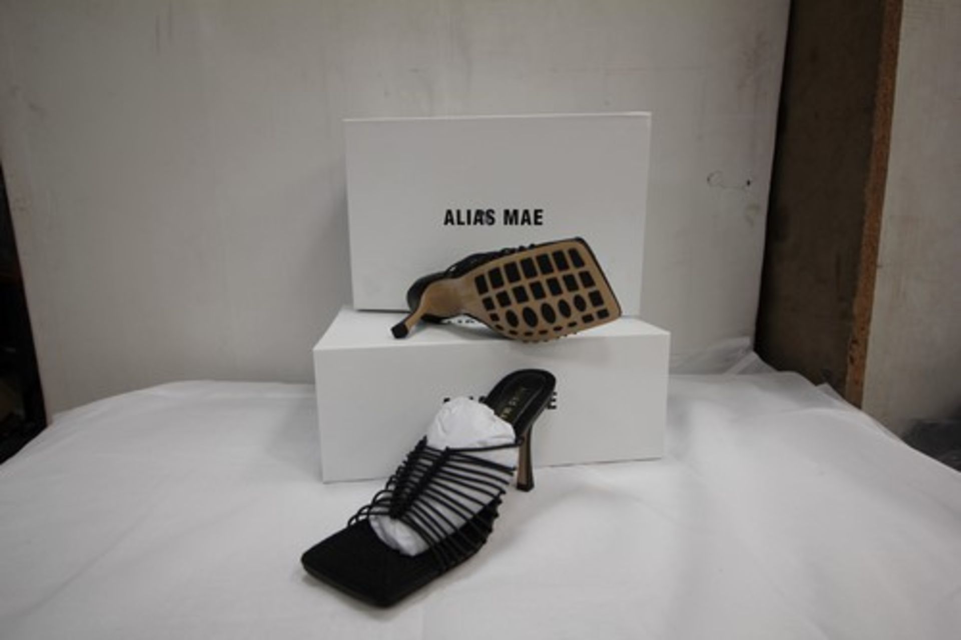 2 x pairs of Alias Mae black sandals, style SDQ30-2, 1 x size 39 and 1 x size 40 - New in box (E6B)