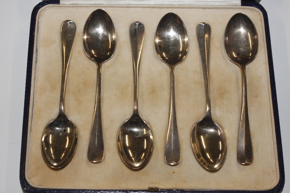 A cased set of six silver spoons