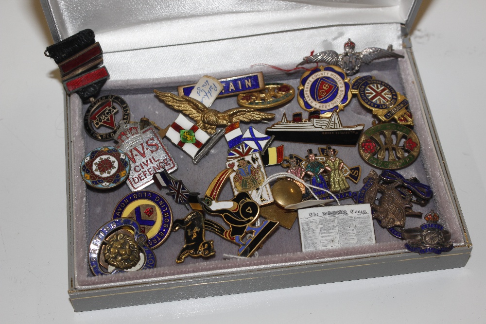 A quantity of miscellaneous enamel and other badge