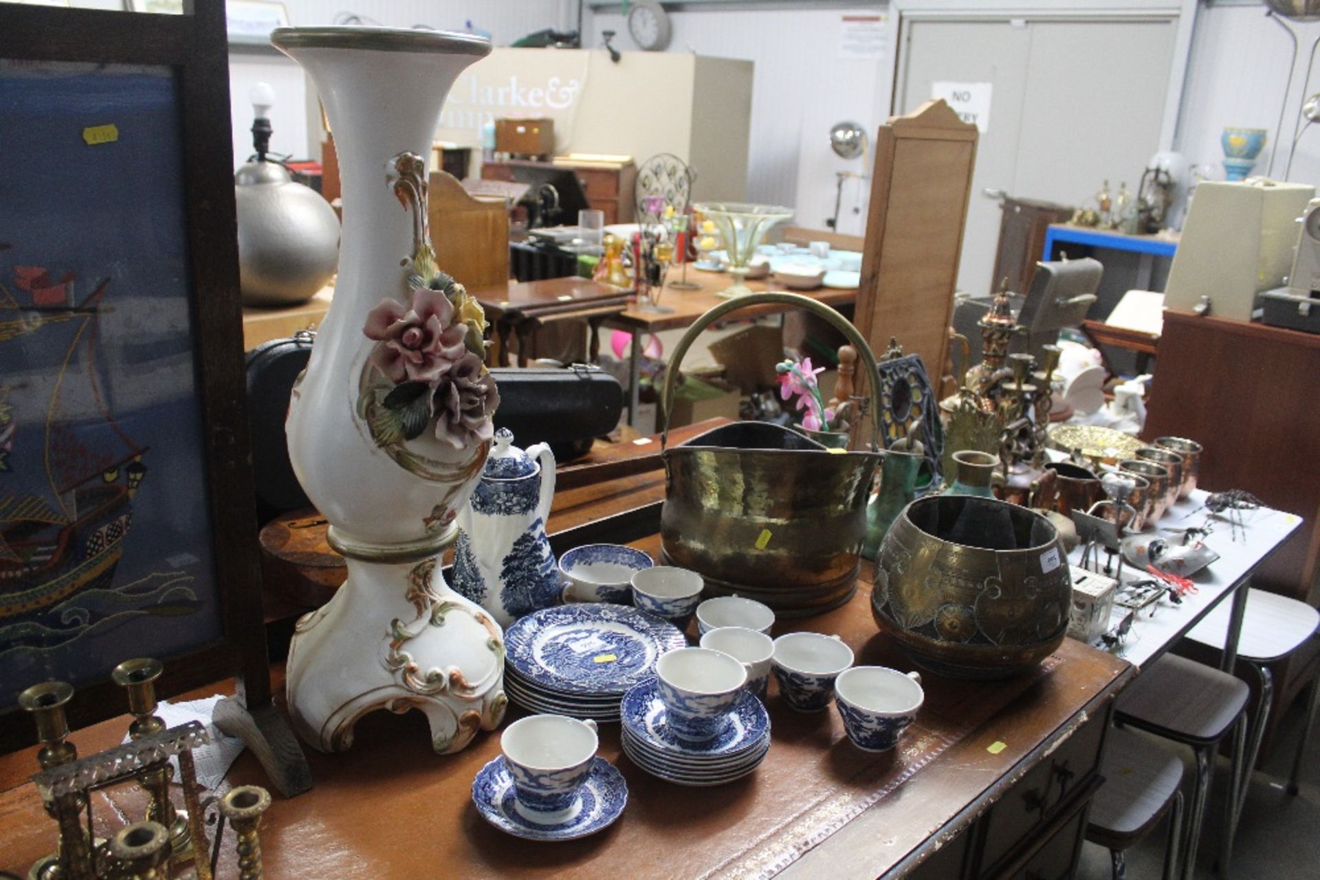 A collection of Staffordshire blue and white tea ware and a Capo Di Monte jardinière stand