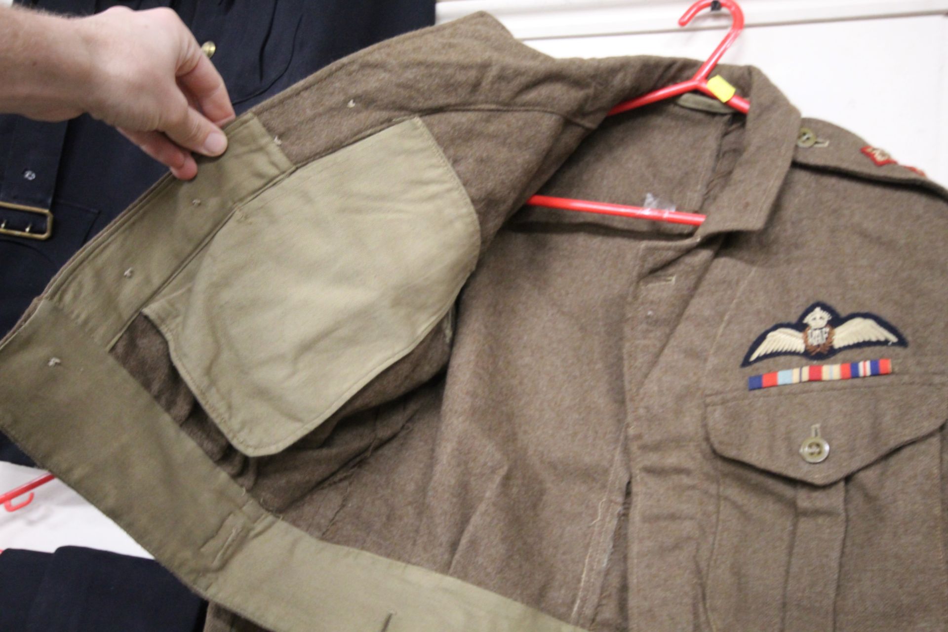A battle dress blouse with RAF badge, 9th Battalio - Image 4 of 6