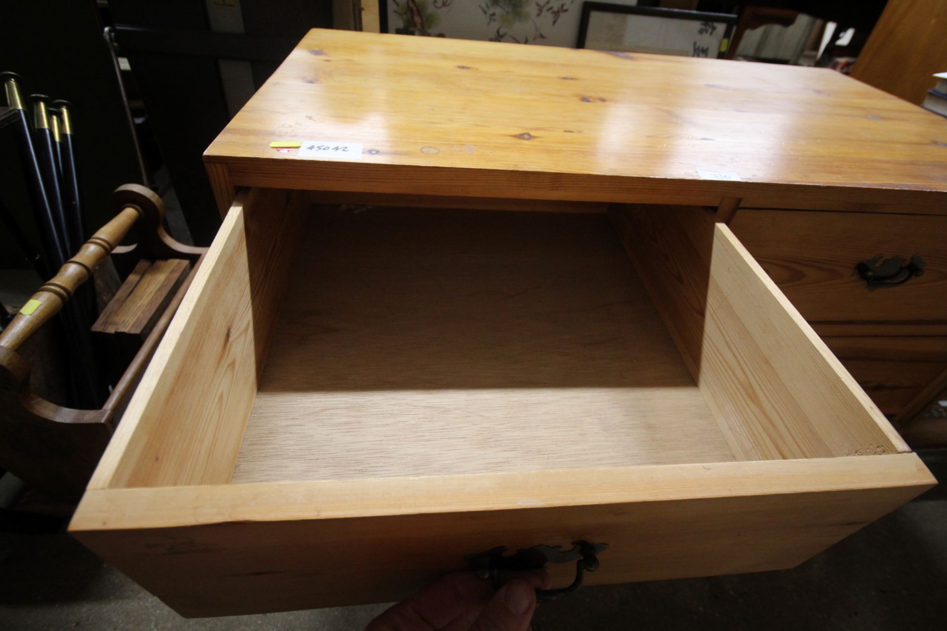 A pine chest fitted two short over two long drawer - Image 3 of 3