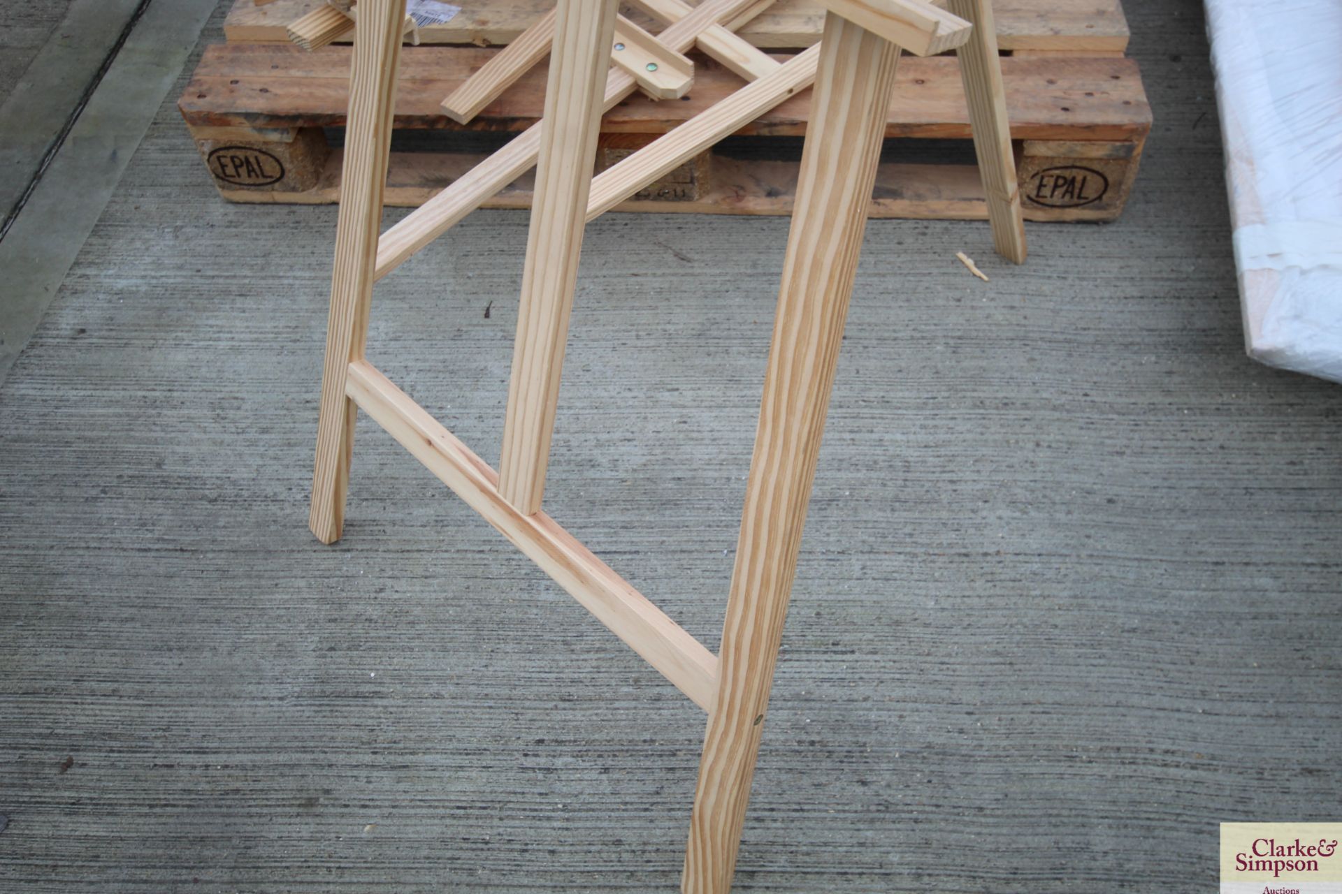 9x lightweight wooden easels. V - Image 7 of 7