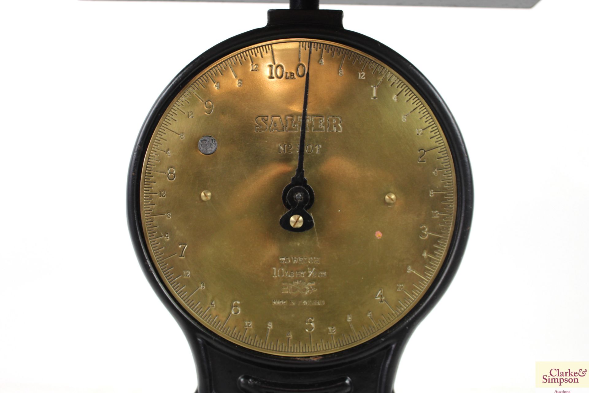 A set of Salter brass dial spring balance platform scales - Image 3 of 6