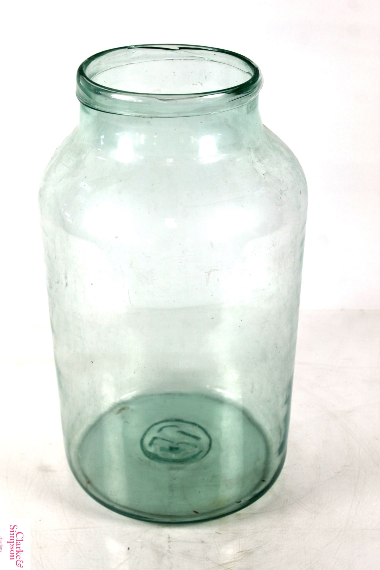 A large glass jar - Image 2 of 6