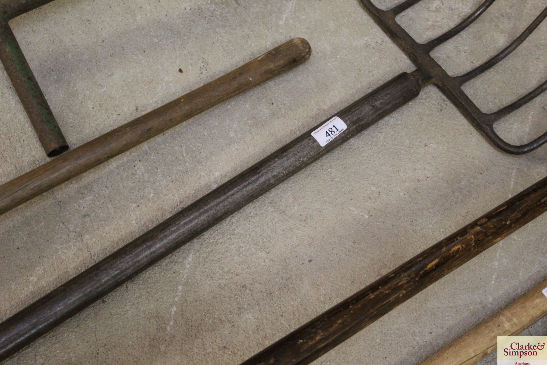 A metal handled potato fork - Image 3 of 4