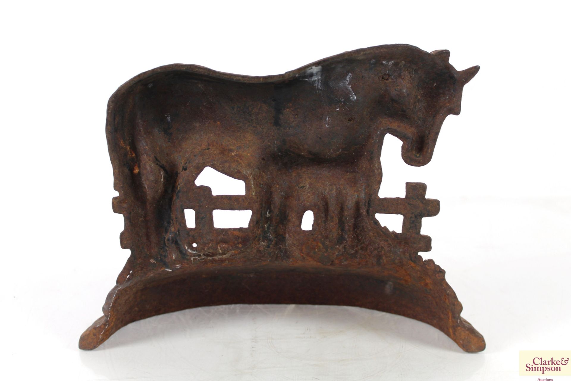 A cast iron doorstop in the form of a horse and fo - Image 8 of 8