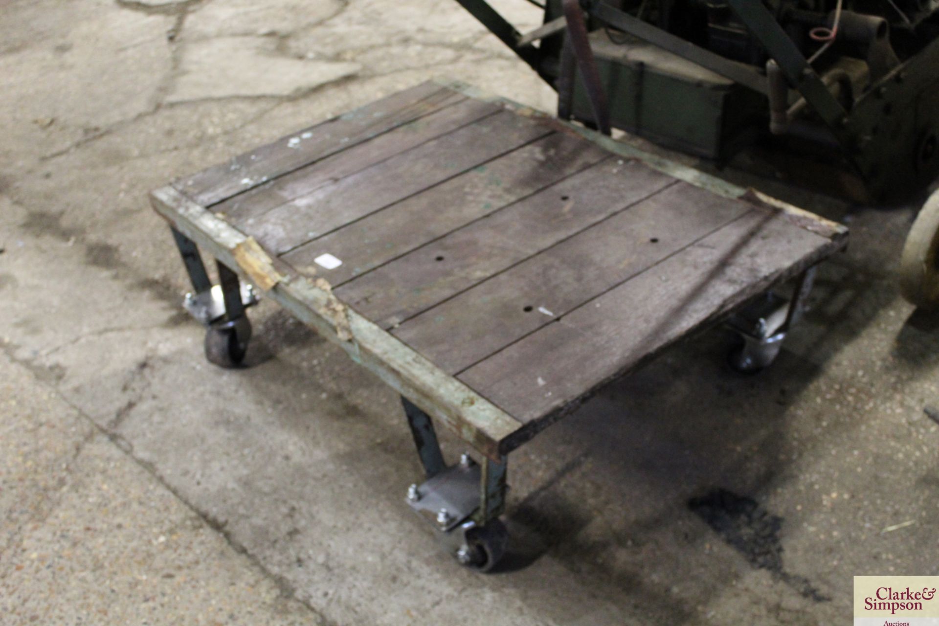A four wheel trolley - Image 2 of 2