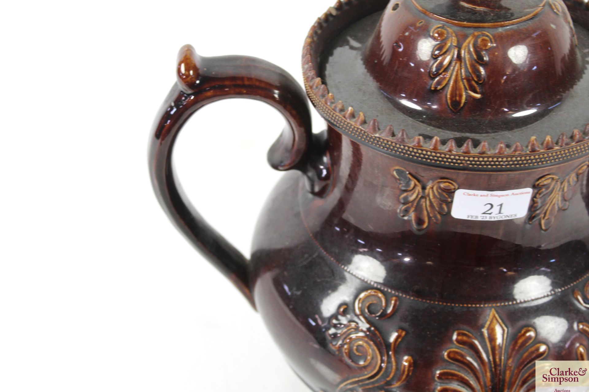 A large ceramic bargeware teapot - Image 4 of 7