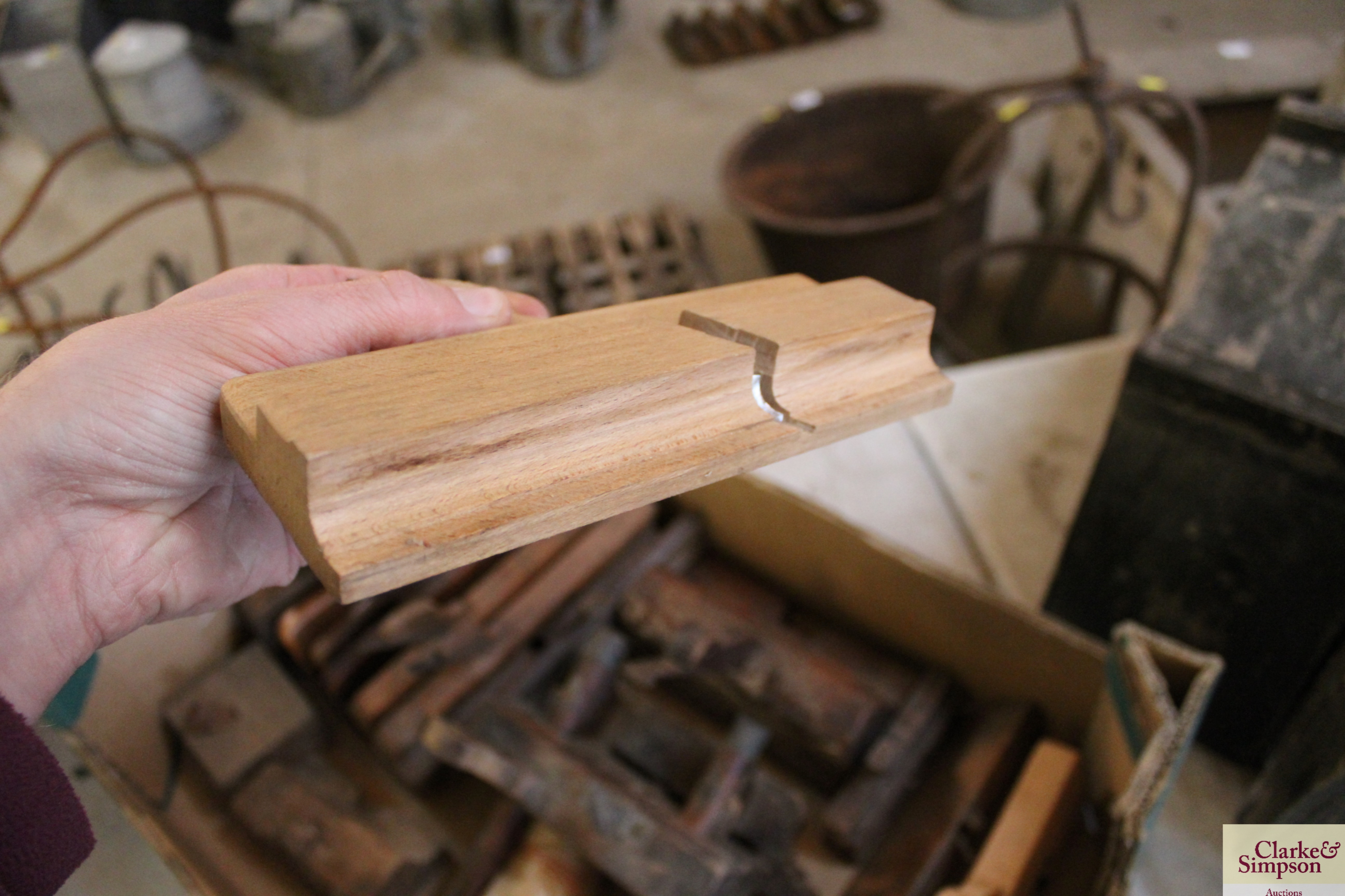 A box of various sized moulding planes etc. - Image 6 of 6