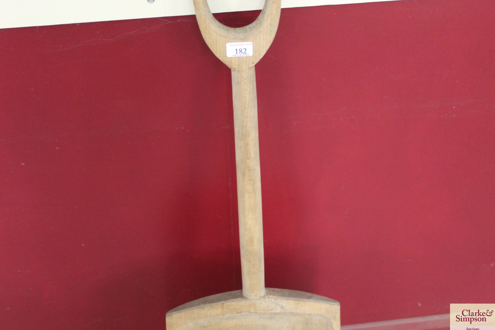 A wooden malt shovel from Isaac Lord Maltings in I - Image 3 of 4