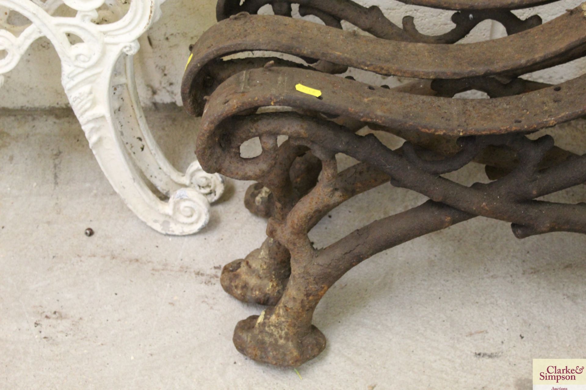 Three ornate cast iron bench supports - Image 4 of 5