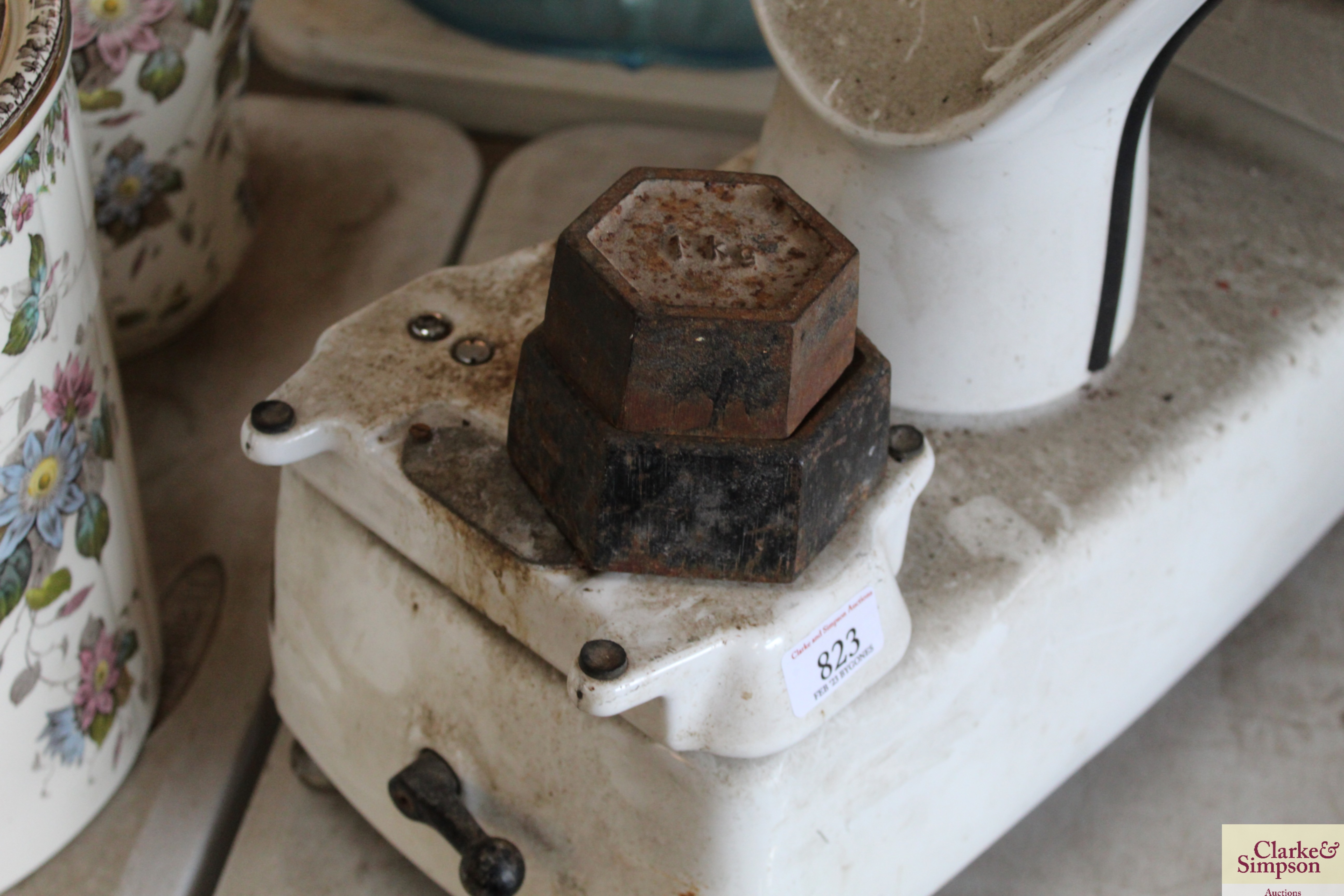 A set of Avery shop scales and two weights - Image 3 of 5