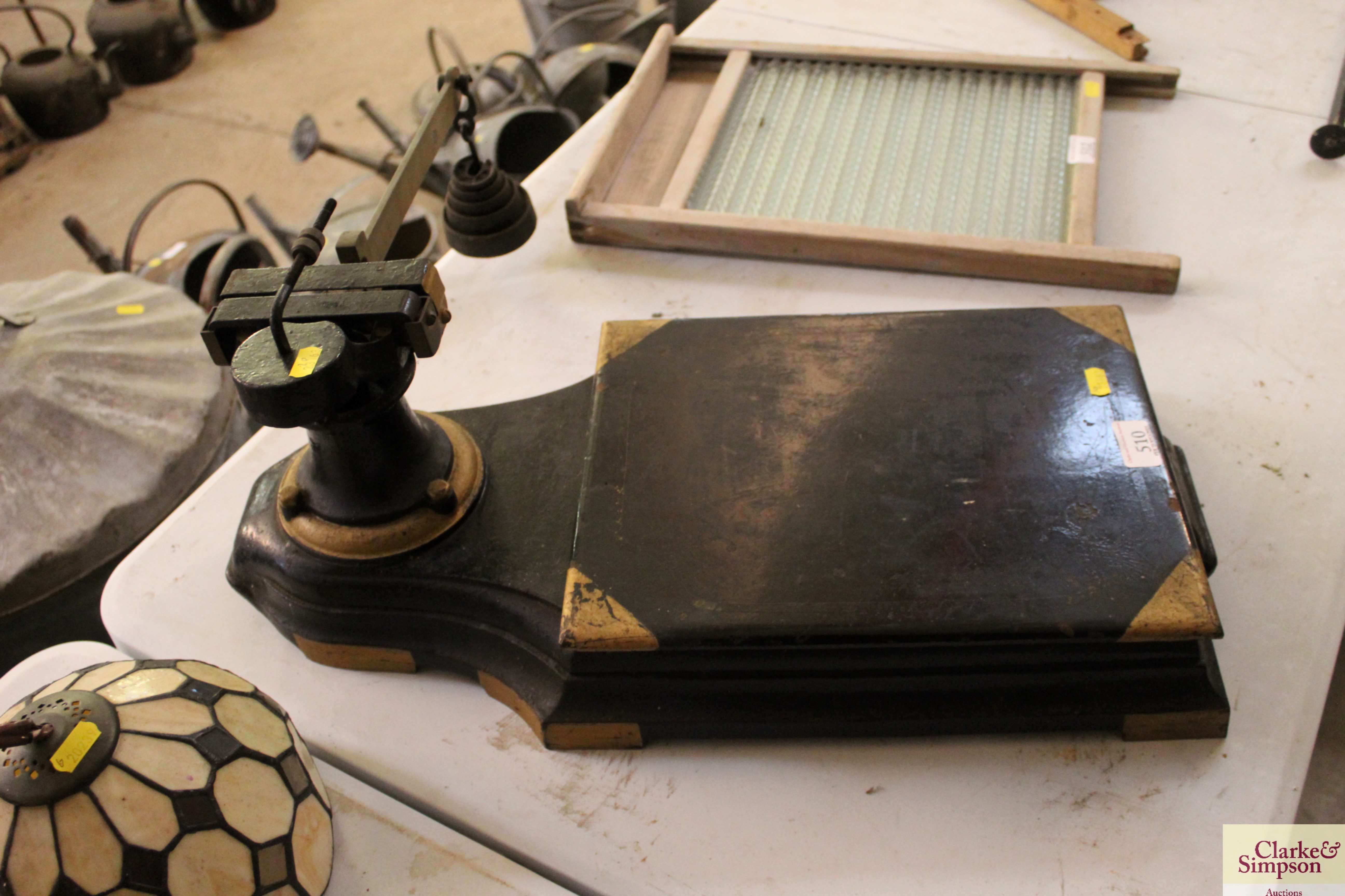 A set of platform scales and weights - Image 2 of 4