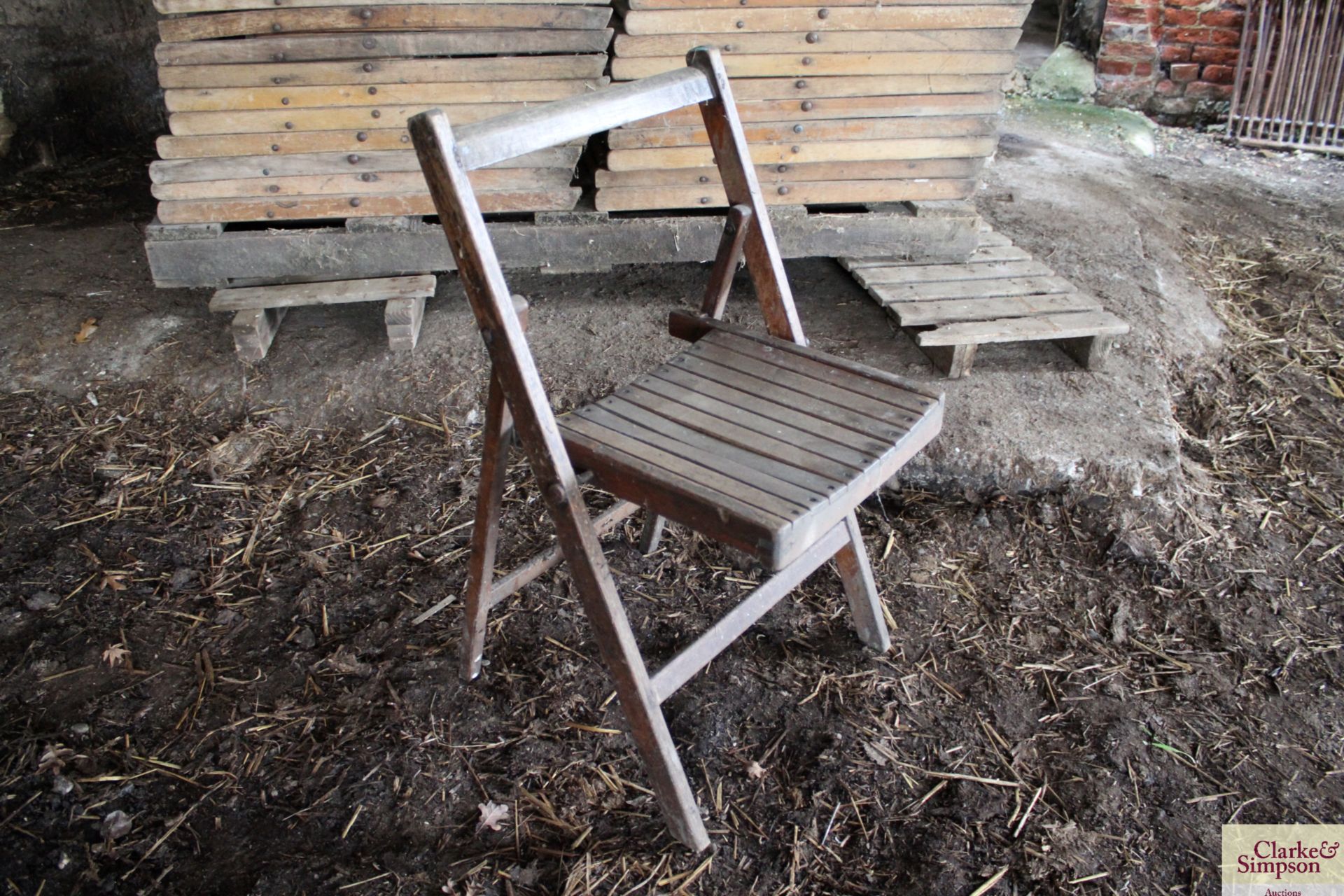 **UPDATED DESCRIPTION** c.45x folding wooden chairs. V - Image 2 of 6