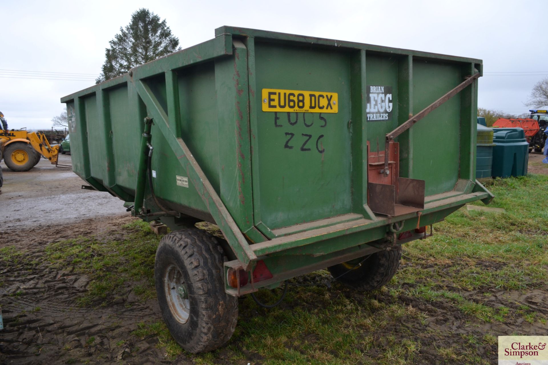 Brian Legg 7T single axle tipping trailer. Serial number T871. 1987. With hydraulic tailgate. V - Image 2 of 20