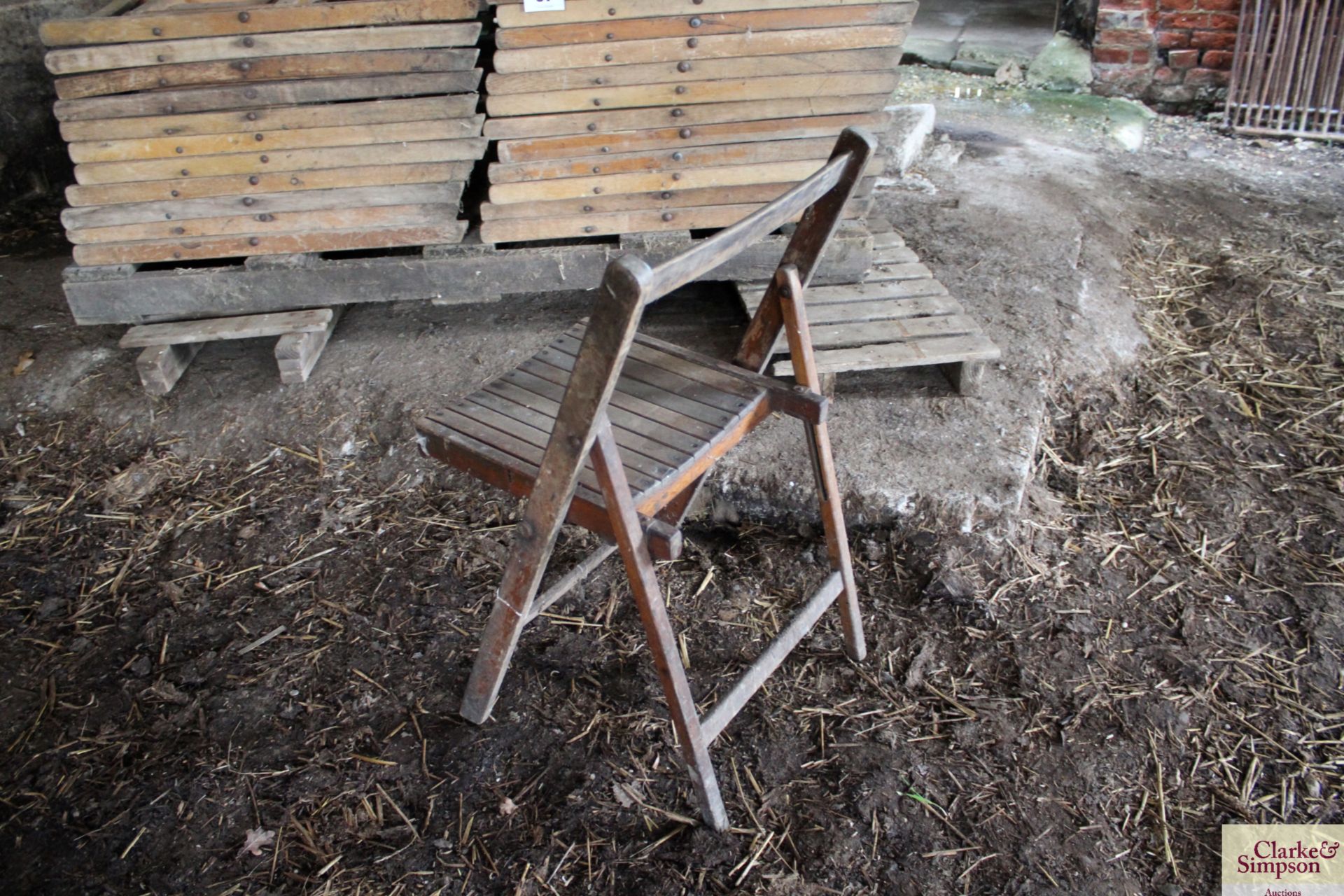 **UPDATED DESCRIPTION** c.45x folding wooden chairs. V - Image 3 of 6
