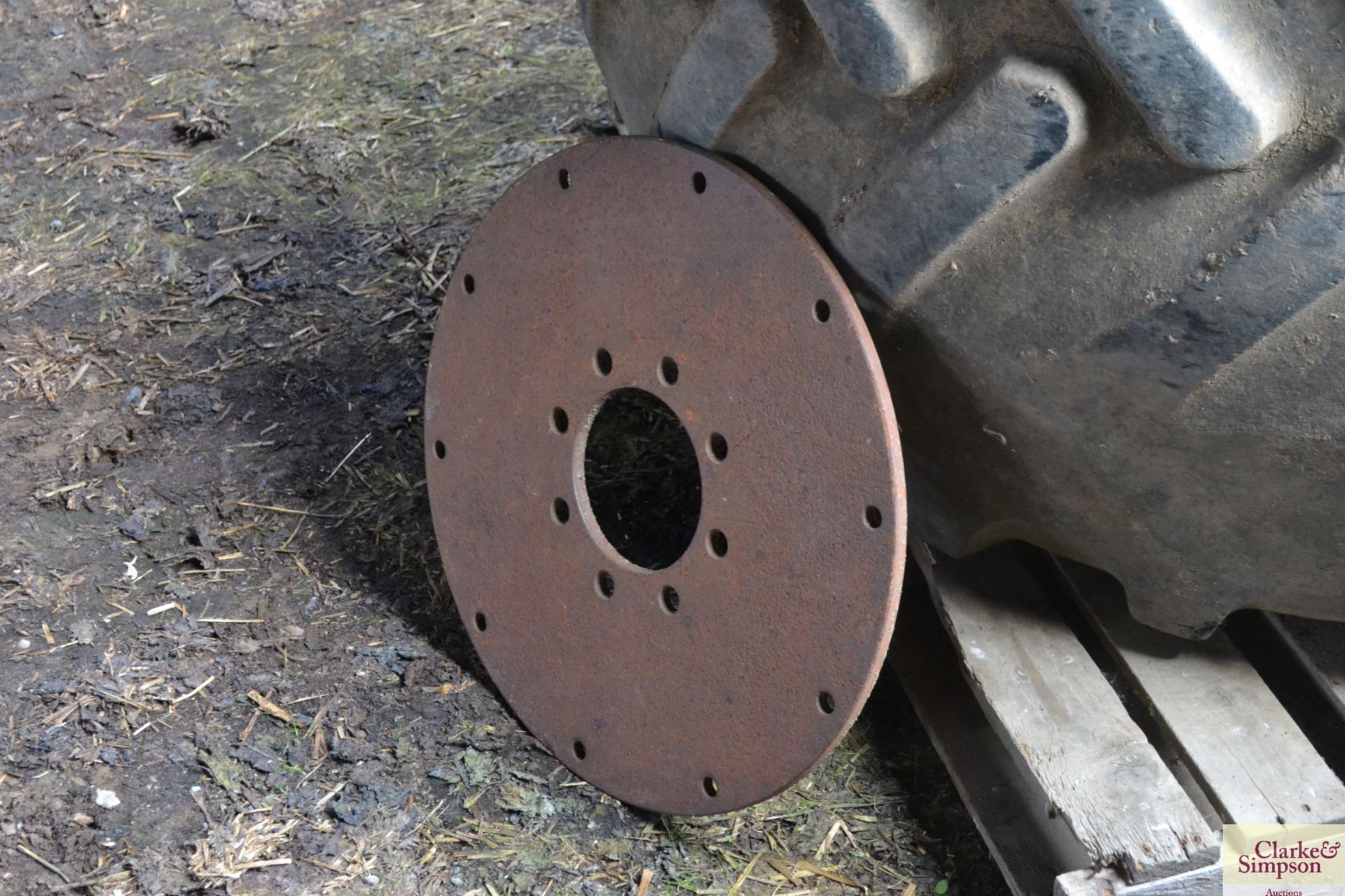 Pair of 66 x 43.00 25 floatation wheels and tyres. With bolt-in centres for New Holland. V - Image 7 of 7