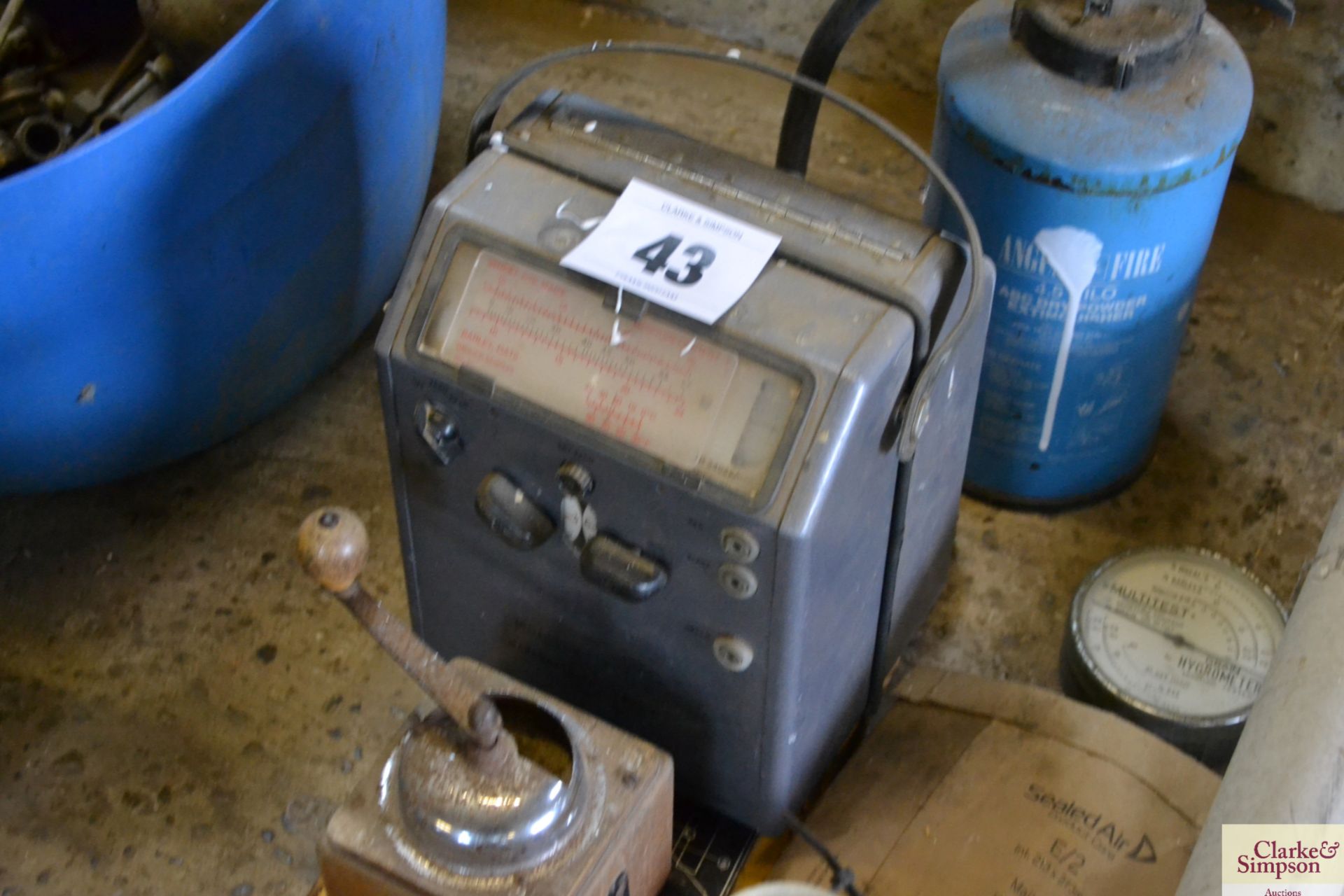 Marconi moisture meter, temperature probe, grain hydrometer and a fire extinguisher. V - Image 3 of 5