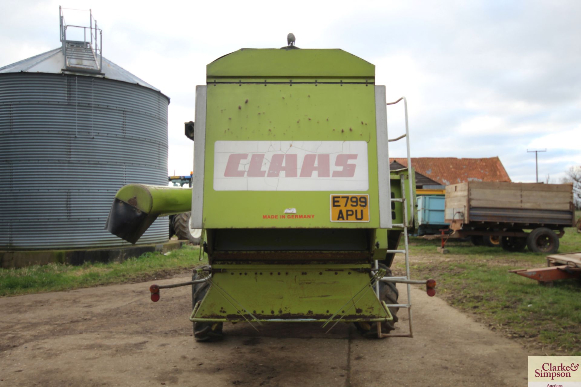 ** UPDATED HOURS ** Claas Dominator 98S combine. Registration E799 APU. Date of first registration - Image 4 of 120