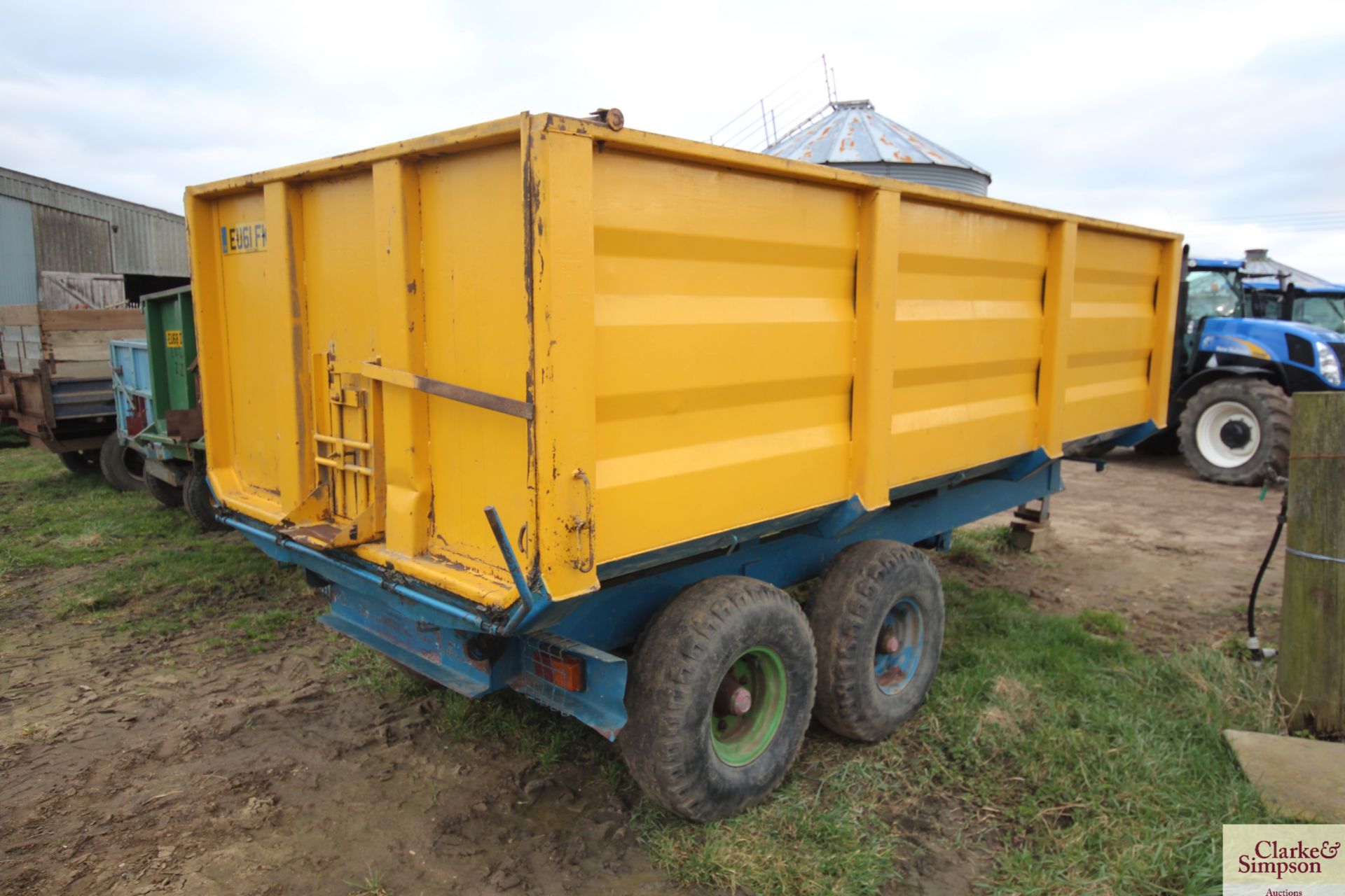 Richard Western 10T twin axle tipping trailer. 1985. With oil brakes. V - Image 3 of 19
