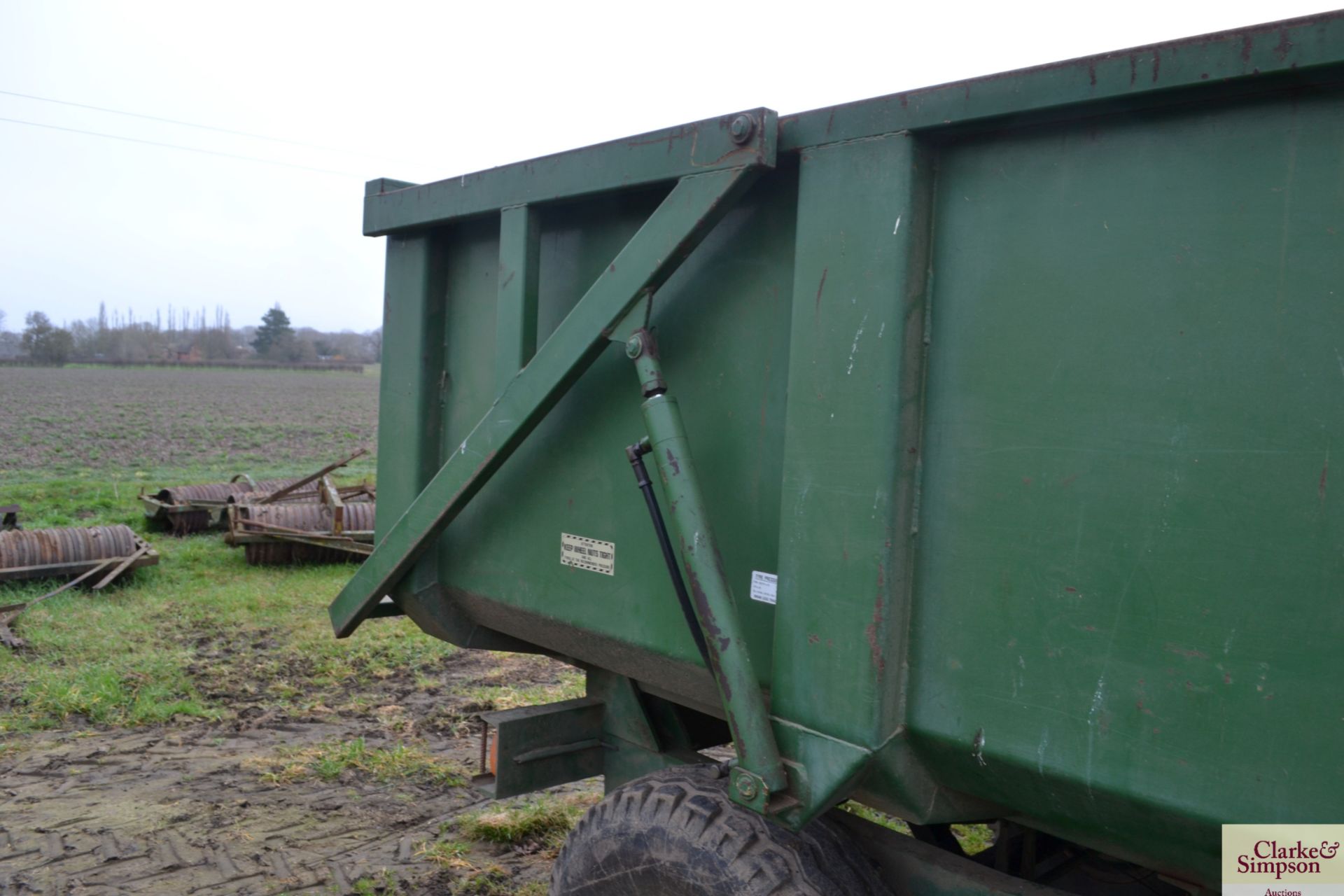 Brian Legg 7T single axle tipping trailer. Serial number T871. 1987. With hydraulic tailgate. V - Image 8 of 20