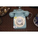 A vintage style telephone