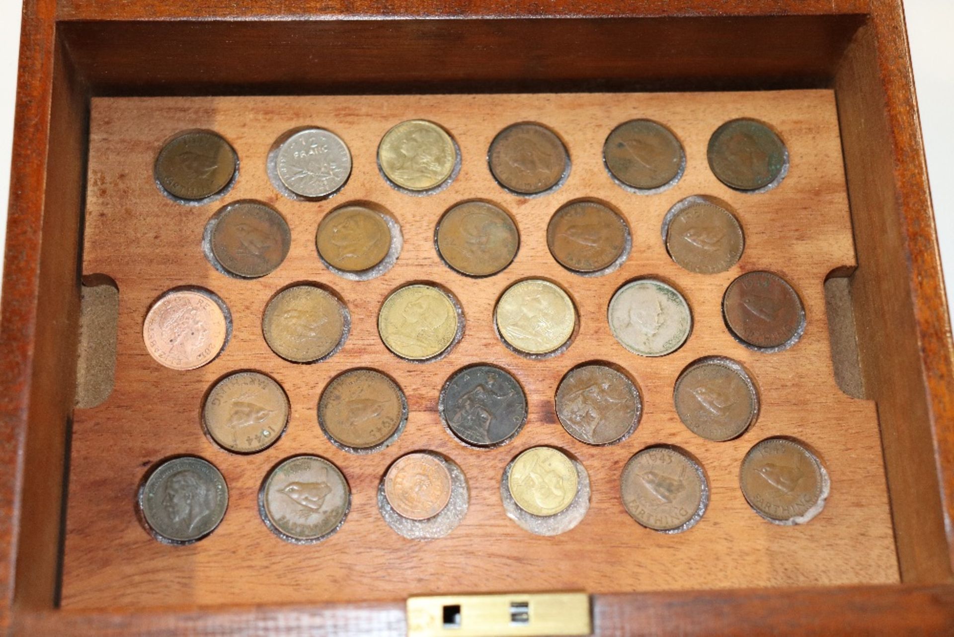 A box containing Churchill crowns, 1 shilling piec - Image 2 of 5