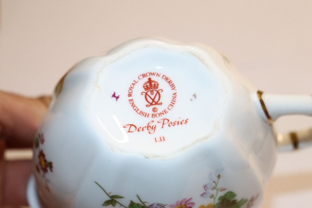 A Royal Crown Derby "Derby Posies" pattern teapot - Image 7 of 7