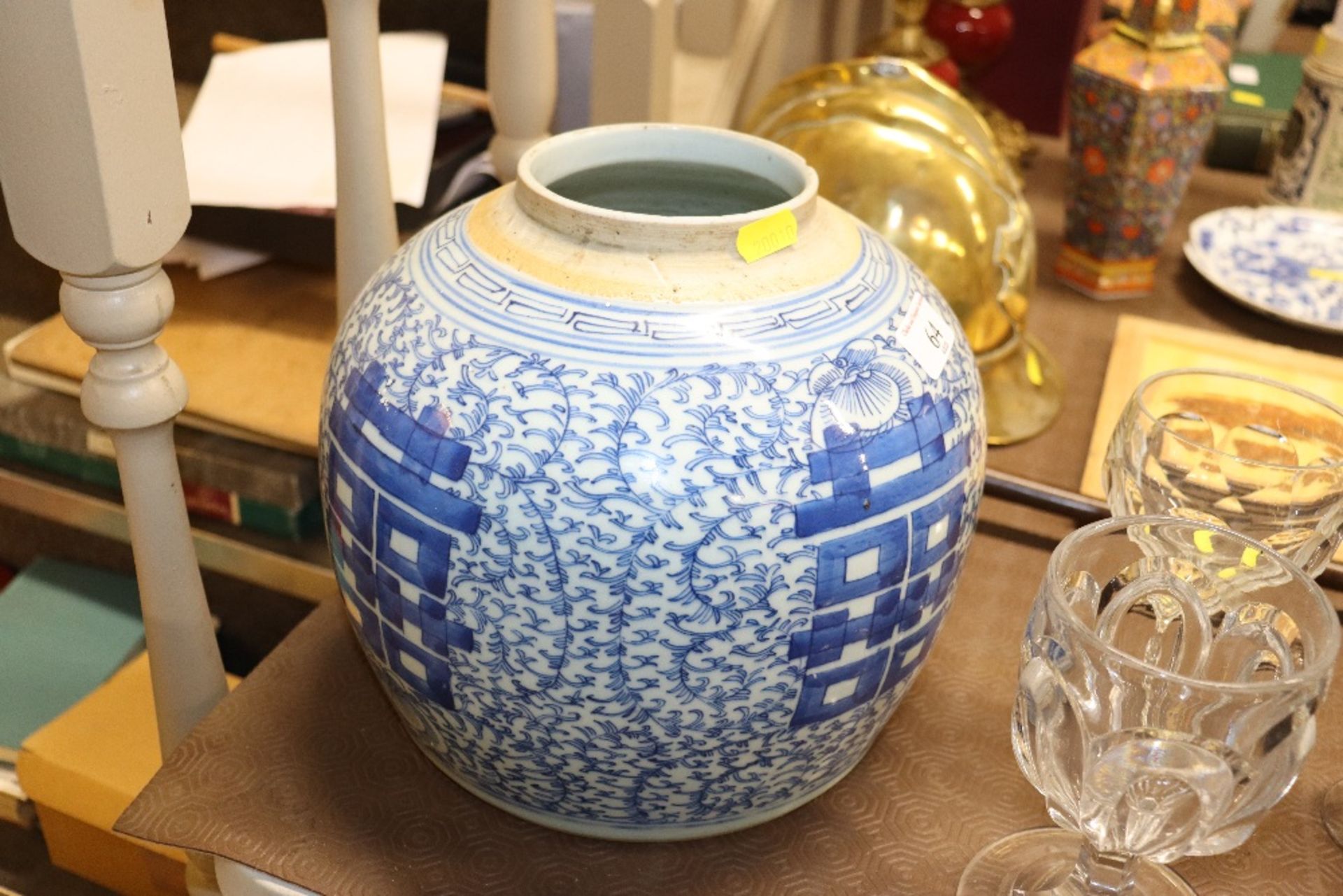 A large 19th Century Chinese blue and white jar de