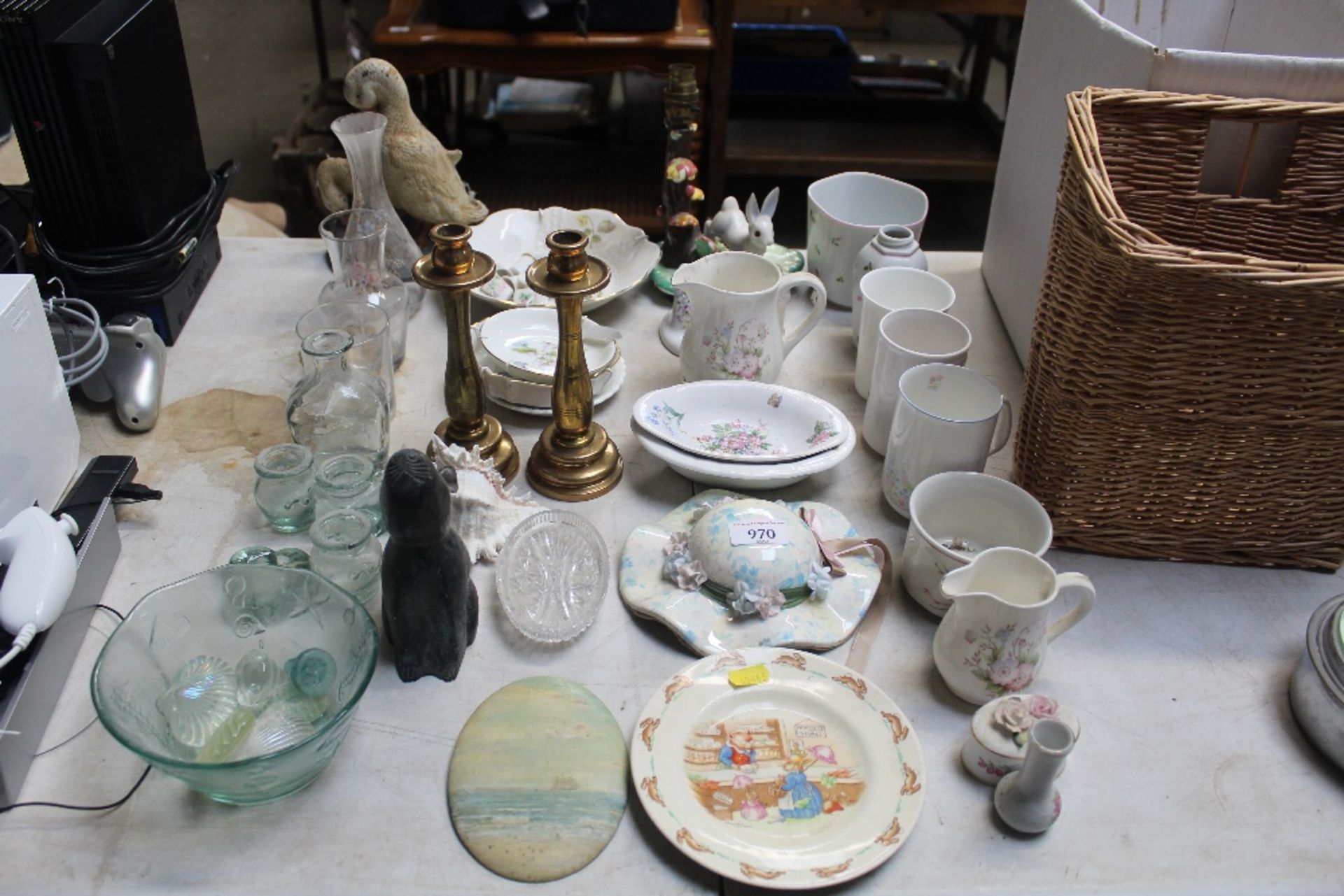 A quantity of various china to include Rose of Eng