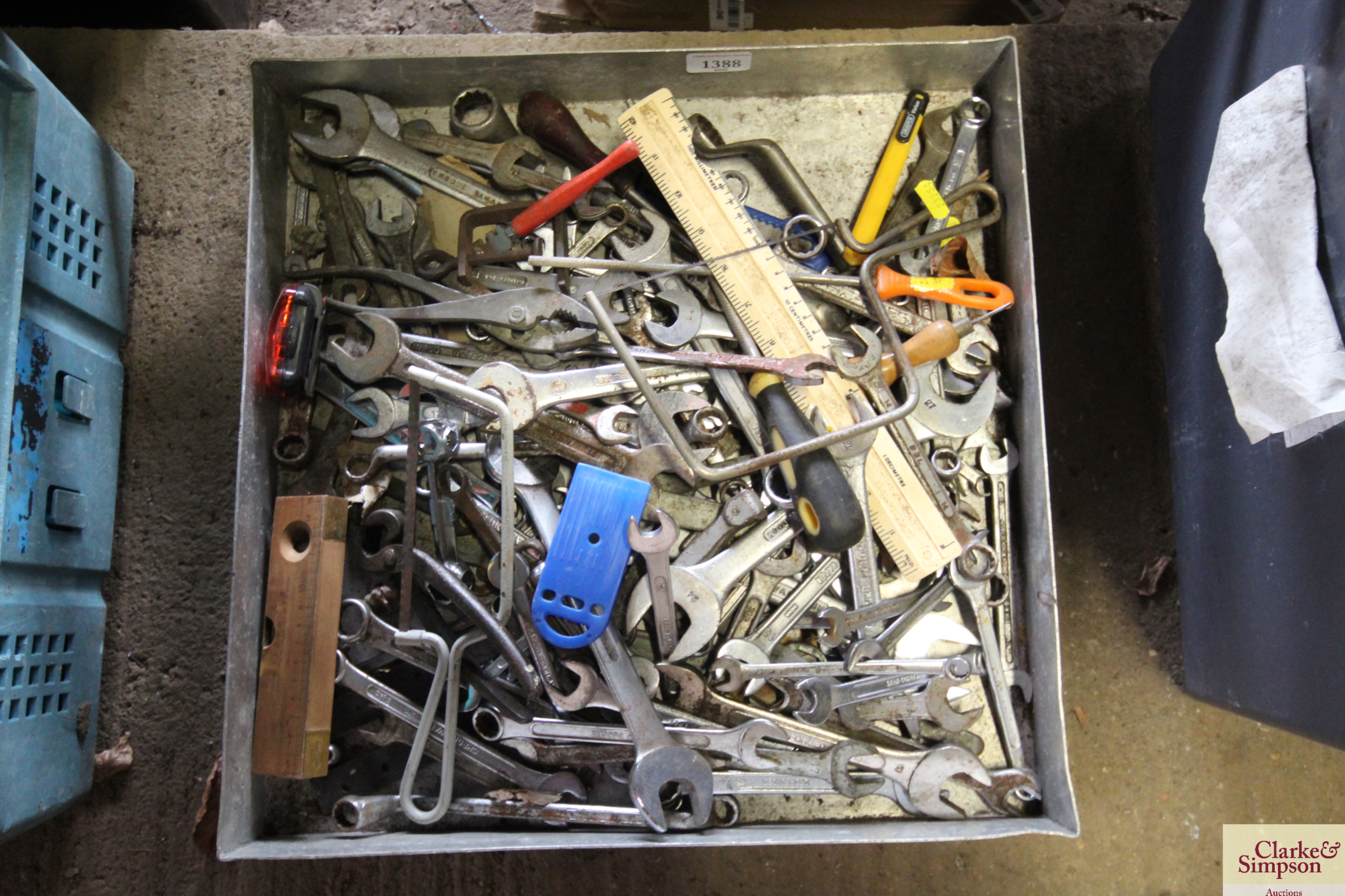 A metal tray and contents of various sized spanner - Image 2 of 2